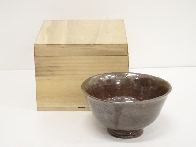 JAPANESE TEA CEREMONY IRON GLAZE TEA BOWL / CHAWAN 